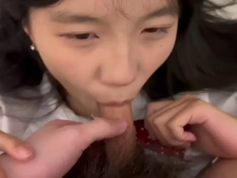 Em loli dễ thương mút cặc biến em thành con em đào dam dang p2